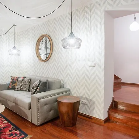 Apartment Baixa Historical Duplex *